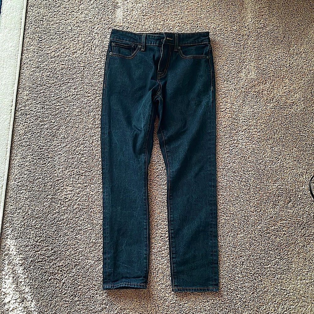 Mens size 28/28, Aero, dark skinny jeans